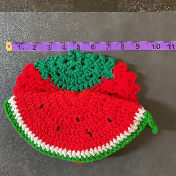Hand knit watermelon & strawberry pot holders hot pads set - Picture 6 of 7